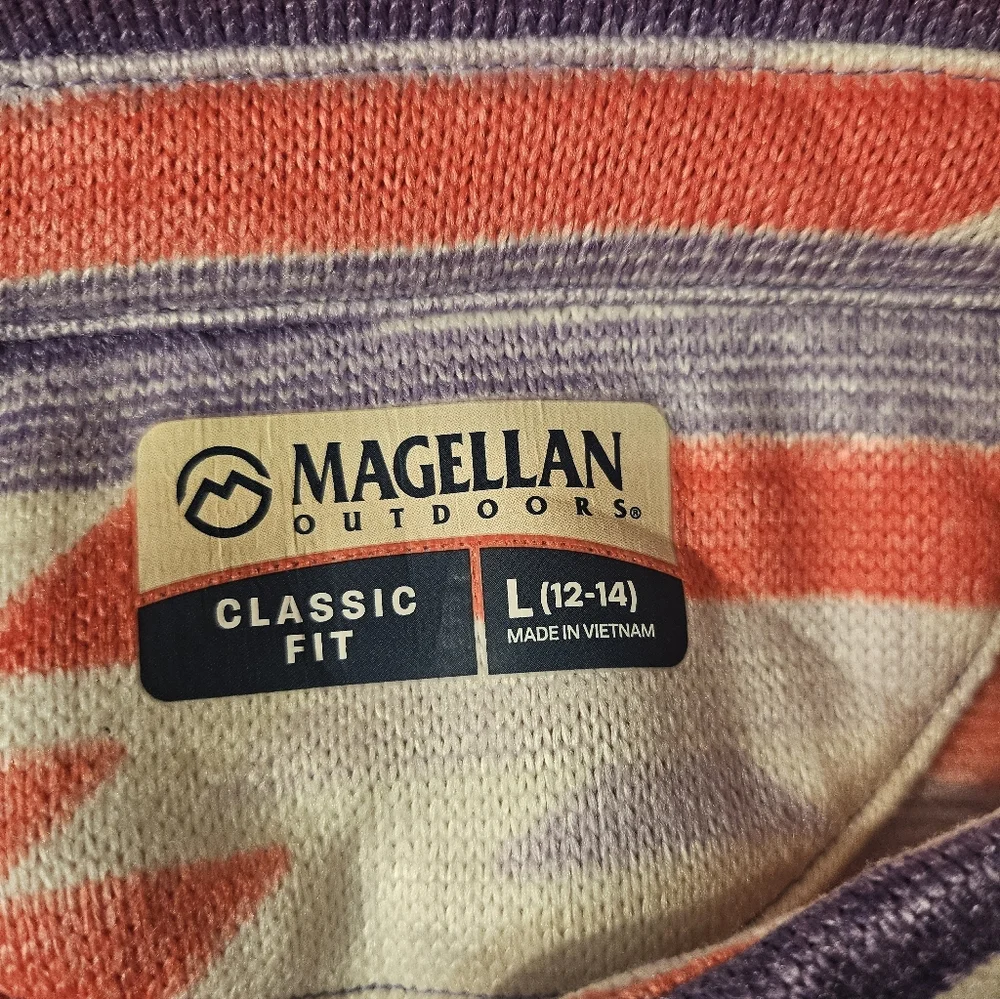 Coral & Lavender Southwestern‎ PulloverMagellan Outdoors Junior Lg 12-14